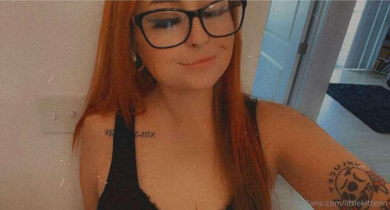 4 eyes 4 eyes you need glasses to seeeee