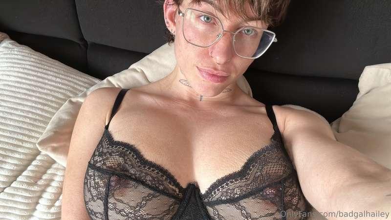 badgalhailey main image