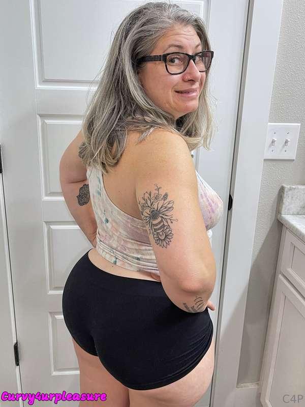 I make boy shorts look good 🍑