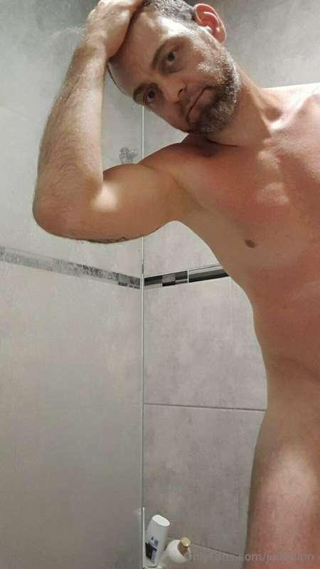 Hello, I'll walt for you on my profile So we can talk and in..