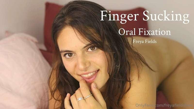 "Finger Sucking"

This video is for those of you who like lo..