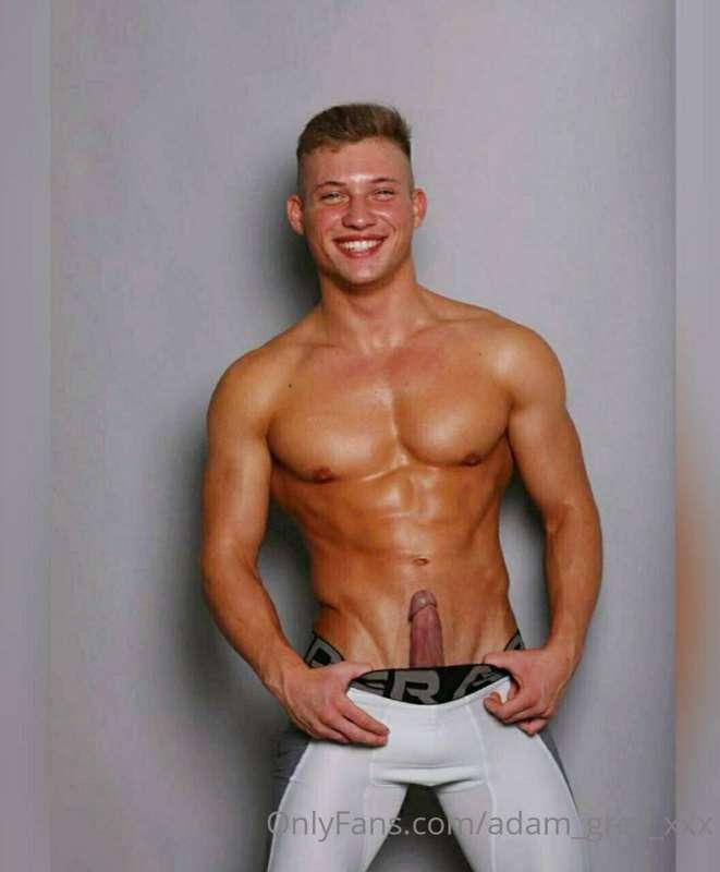 Do you want me to collab with @jony_evans??? 
What a sexy fi..