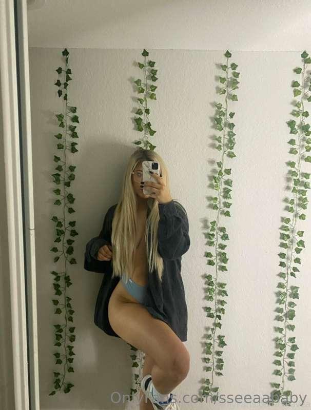 Life is too short to be anything but happy 🌻😊