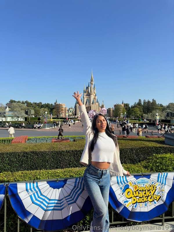 my holiday at Disneyland  Tokyo done 
Now I am back in Thail..