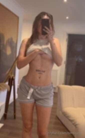 If you think I'm gorgeous hit me up! 😘💦💦🤤