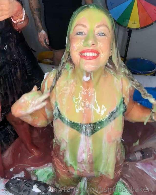 bsmessybakery image #0
