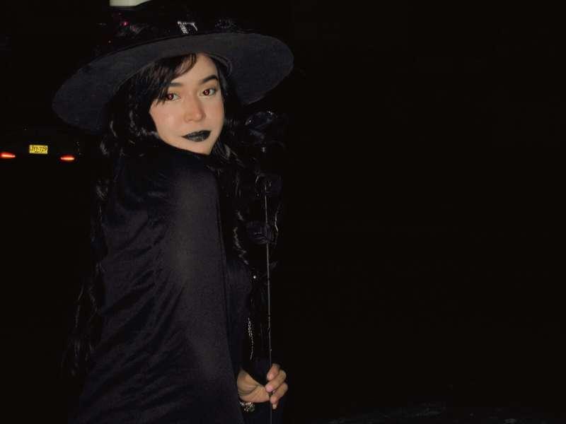 Birthday spooky pics🖤🖤🖤