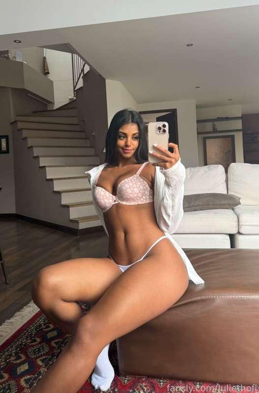 juliethofl image #1