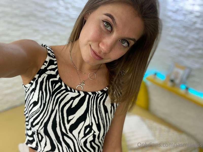 Have a Good Friday with zebra girl)))