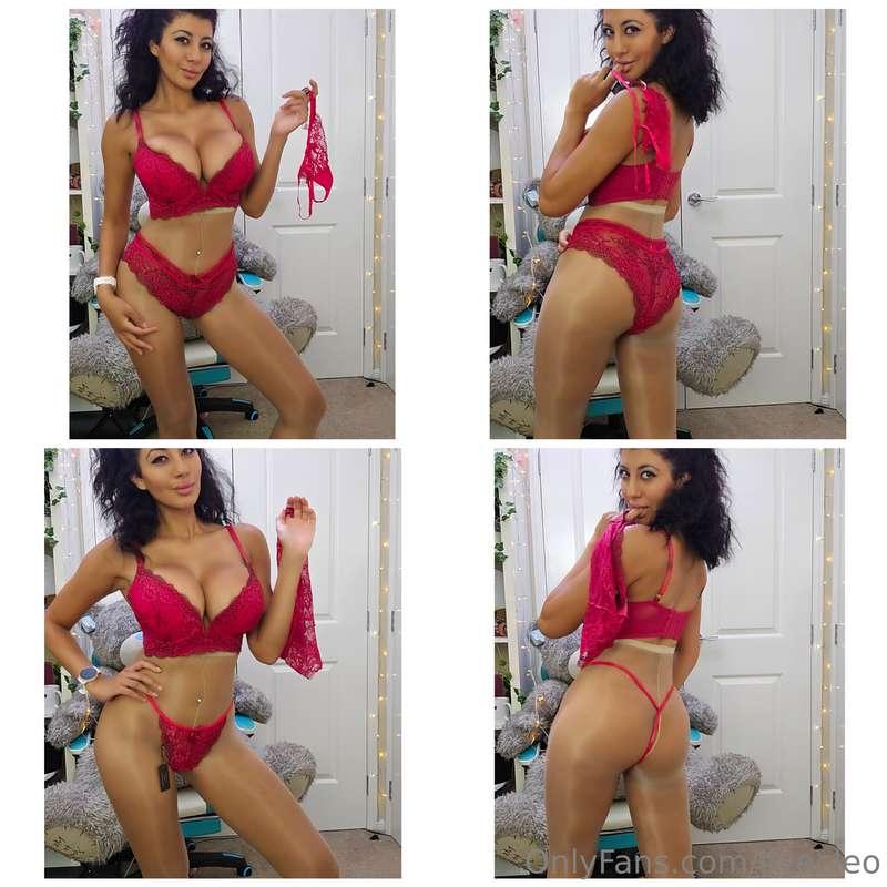 Another playboy.. it comes with 2 panties 🙈Cause when I set ..