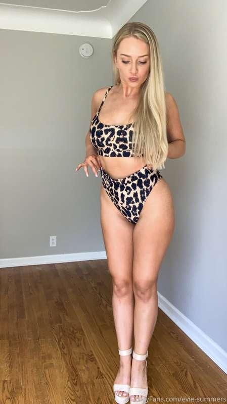 I’m such a goodie two-shoes 😇💋 isn’t that right?