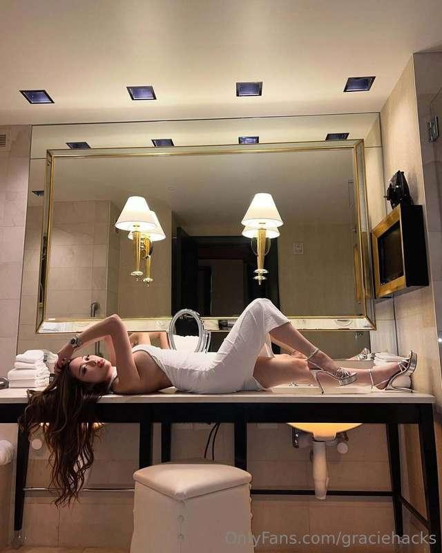 laid back? maybe. but make it couture 👠👗