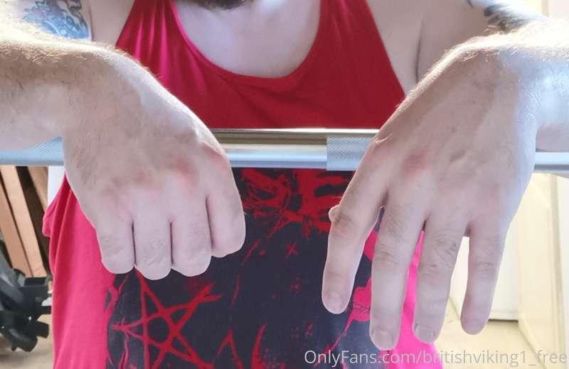 Hands or bear paws??