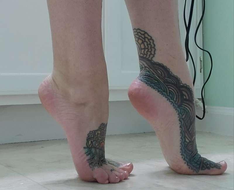 Next set of feet pics (arches)