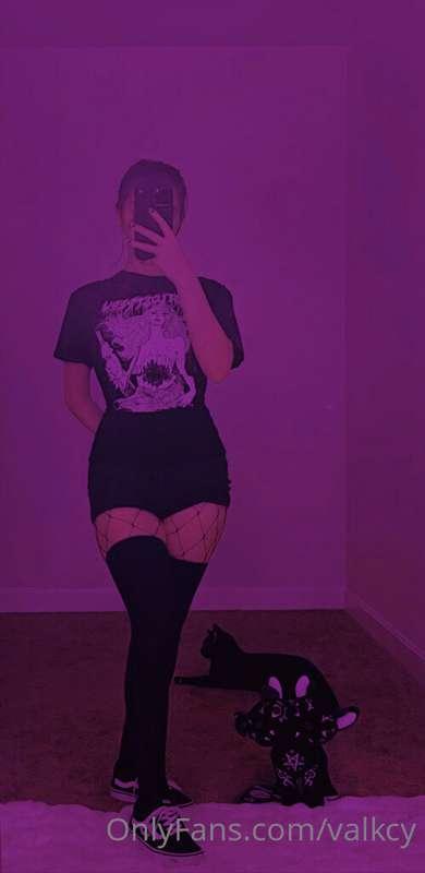 fishnet & thigh appreciation post