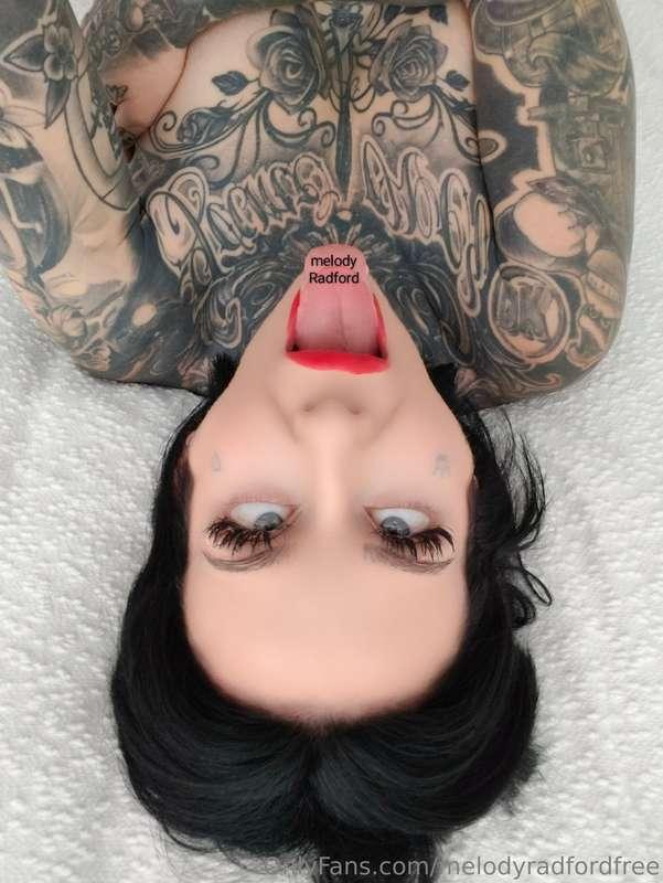 Big tits and funny faces 😜 open if you wanna cum on my face ..
