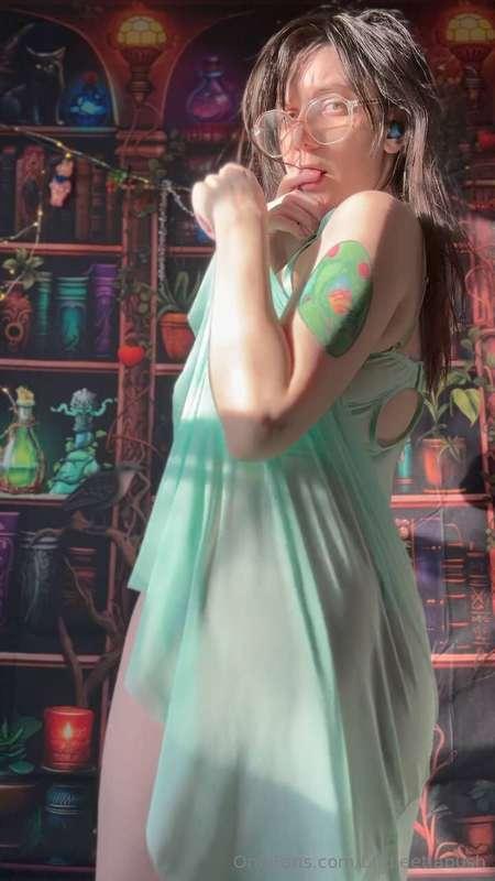 Can i be your fairy godmother? I can make lots of wishes com..
