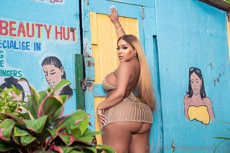 You can only have one of my holes, which one would you choos..