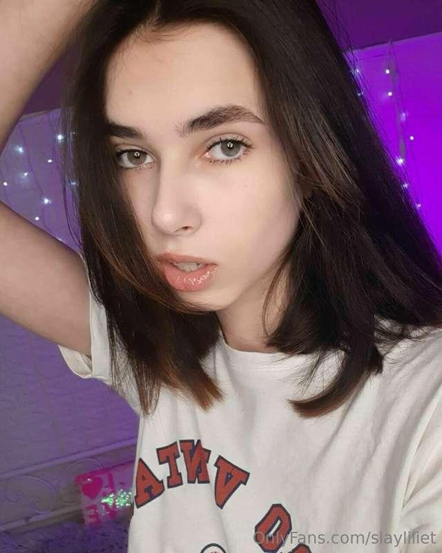 Seductive and sexy..... Hello, world! 😘