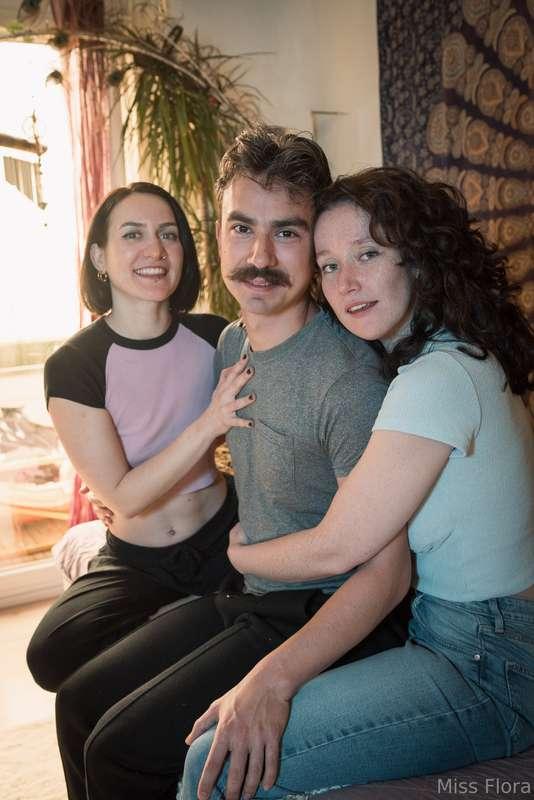 So much fun with these two. Shooting with @karmannandjosie i..