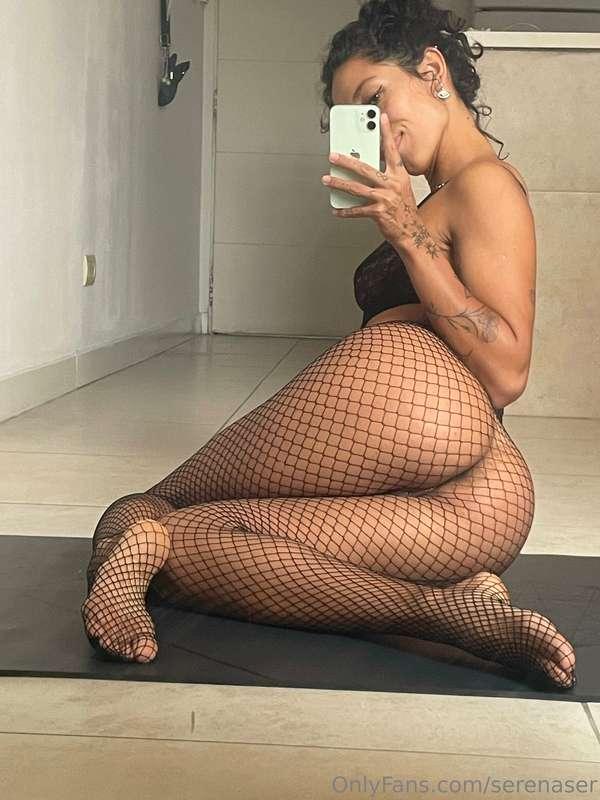 My first stockings 🤭🔥 do you like how they fit me? Let me kn..