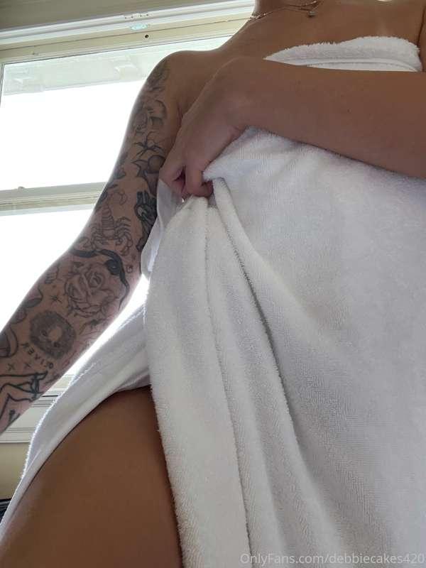 Loving being sexy at the hotel for you 😘