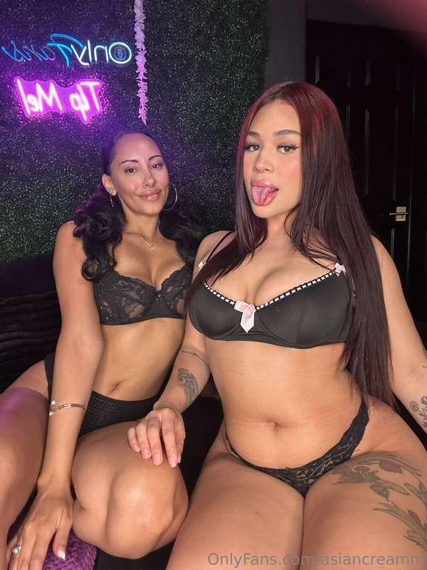 WE ON LIVE RIGHT NOW GUYS 😍CUM JOIN 😩💦 https://onlyfans.com/..