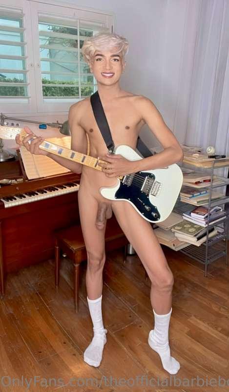 Rock out with your cock out. Happy New Years Eve. Does anyon..