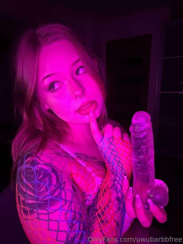 **Hrátky s dildem najdeš na mém hlavním profilu** 😈
• napiš ..