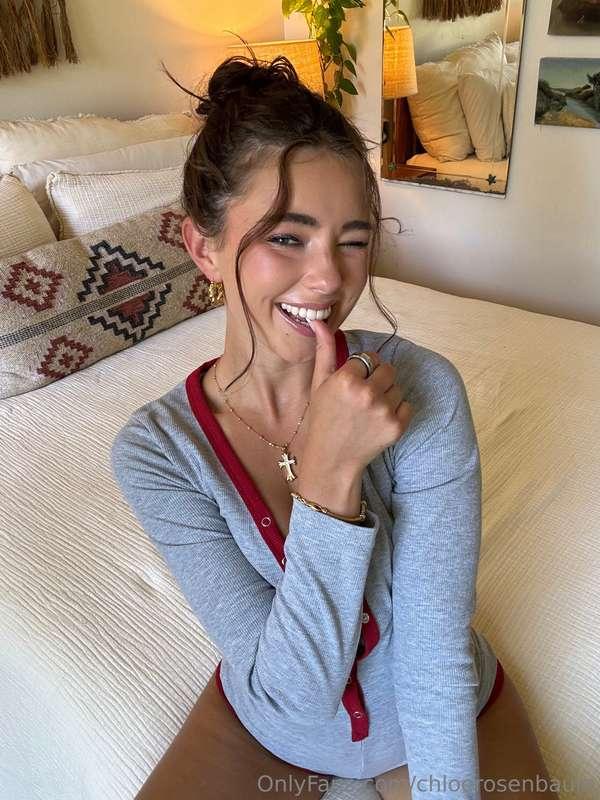 feeling the cutest when I'm cozy 😘