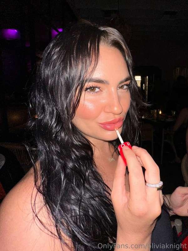 I got told that I have good DSL lips….. do you agree? 😜👄