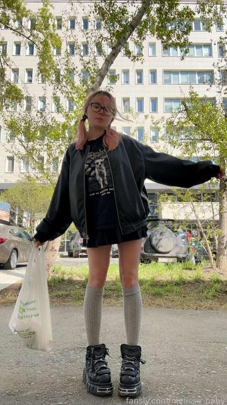 ~ do u think i look cute today honey? maybe better without all this clothes.. 👼🏻

#shoes #glasses #ponytails #cute #cutegirl #stockings #loli #petite #18 #teen #young #legs