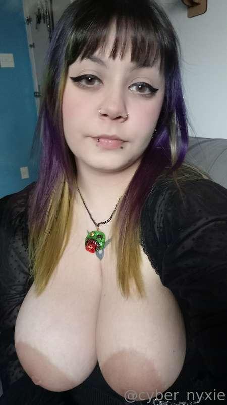 cyber_nyxie image #2