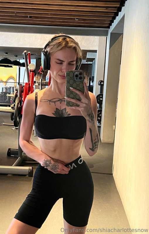 Lets get our sweat on today 😜