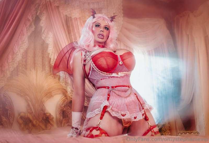 Happy Valentine’s Day! Here’s a free gift from @mercymorgbig..