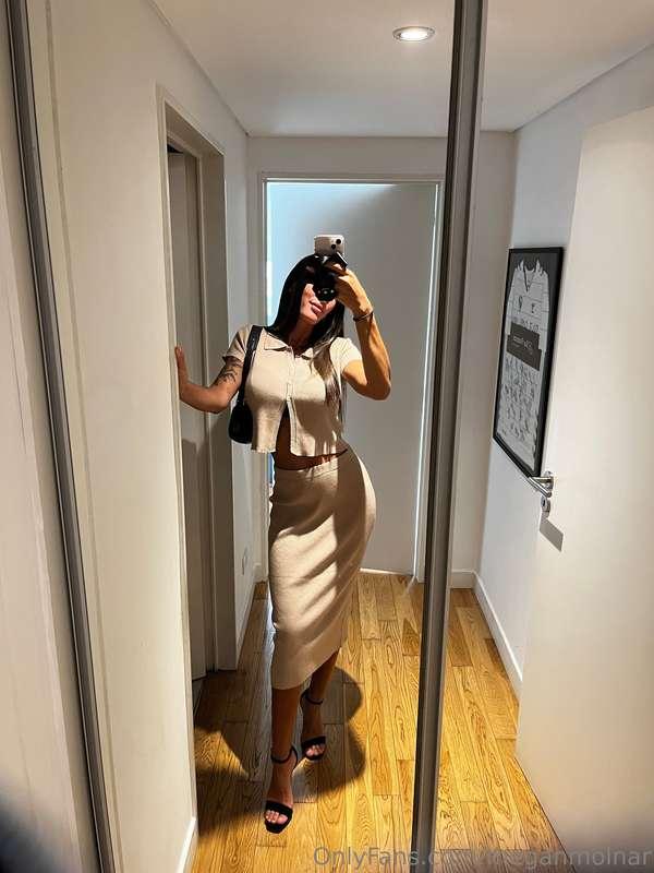 Good morning honey, do you like my new outfit? 🥵 I don't hav..