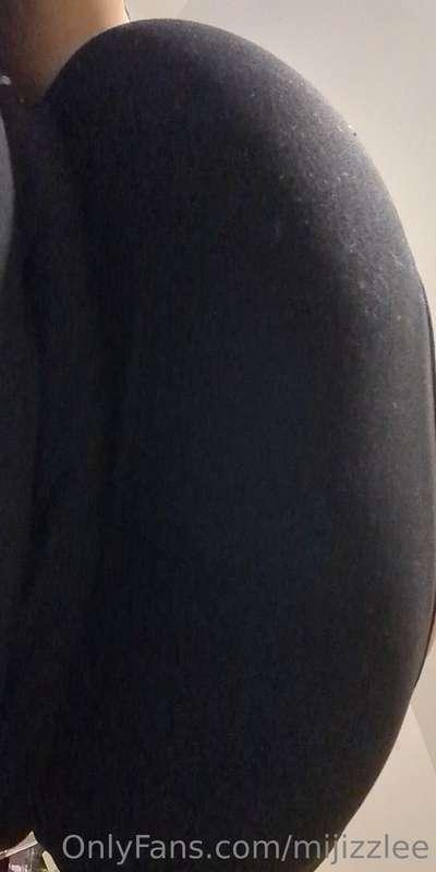 I wanted to give you guys a thorough look at the size of my ..