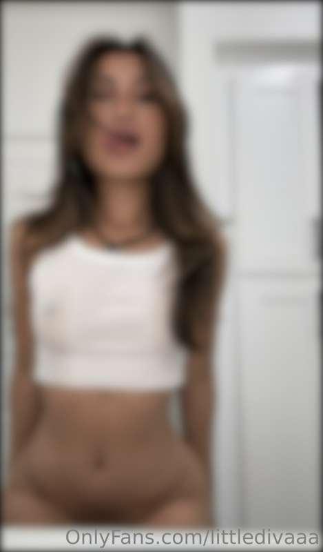 littledivaaa image #0