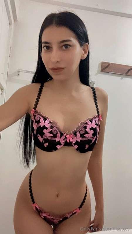 Feliz inicio de semana amores 🫶🏼

Ahora estaré subiendo una ..