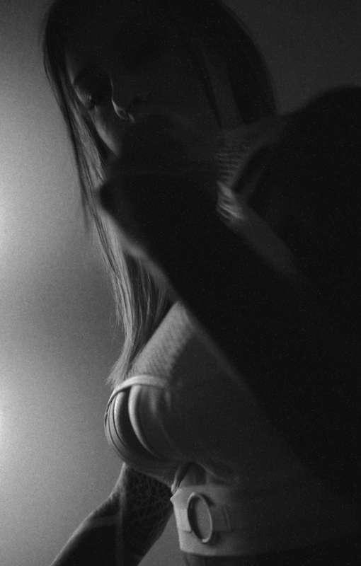 Touch me, deep in the night 🌙