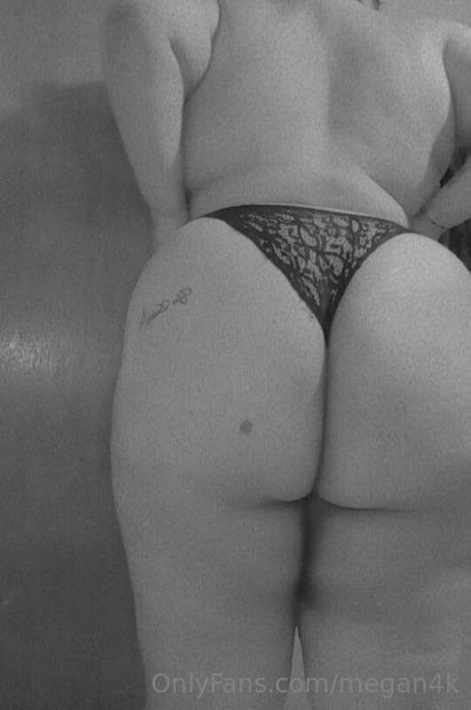 Contenido totalmente explícito en @meganquinn99 🥵💙
