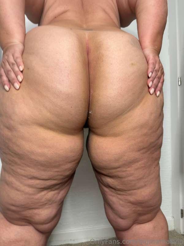 Can I sit down your face do you think you can handle it? 