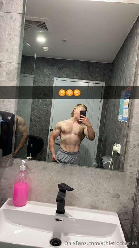 What do y’all think of the mullet? 👀