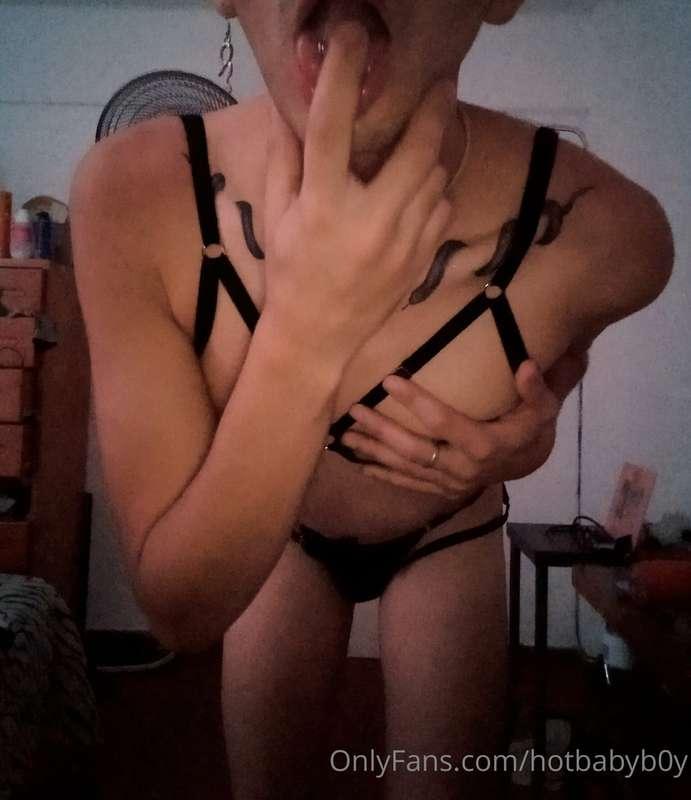 Talk me, baby. I wanna cum whit u 🤫😩