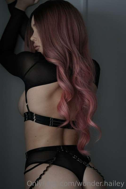 My juicy peach is waiting for you🍑🍑🍑