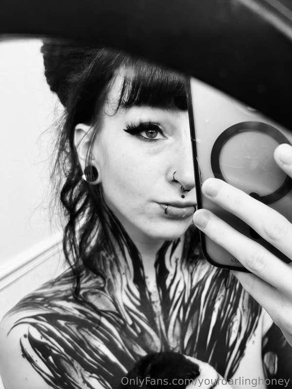 black & white just the beessstt
