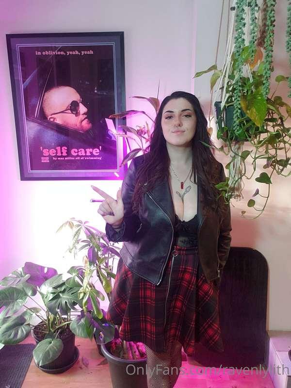 Two of my favorite things, mac miller and plants 🌱