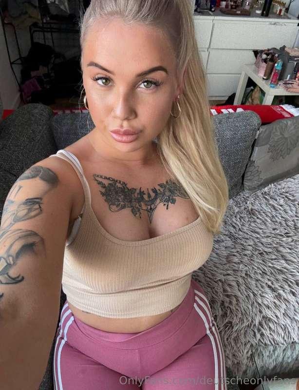 @ella.kowalskiHuhu ❤️Ich bin die Ella 🫶🏻 ich bin wieder daaa..