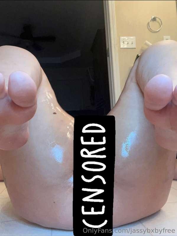 Do you wanna see me oiled up? 😈