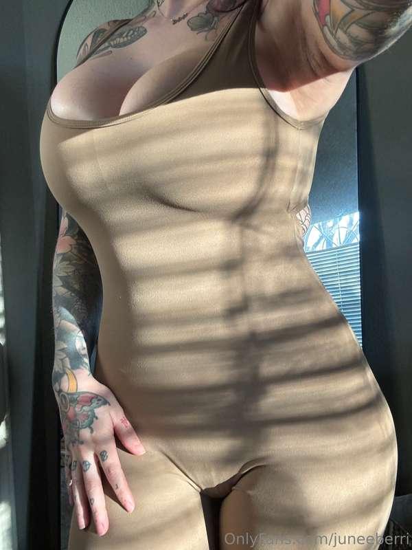 warning: highly addictive, proceed in my DMs with caution 🥵